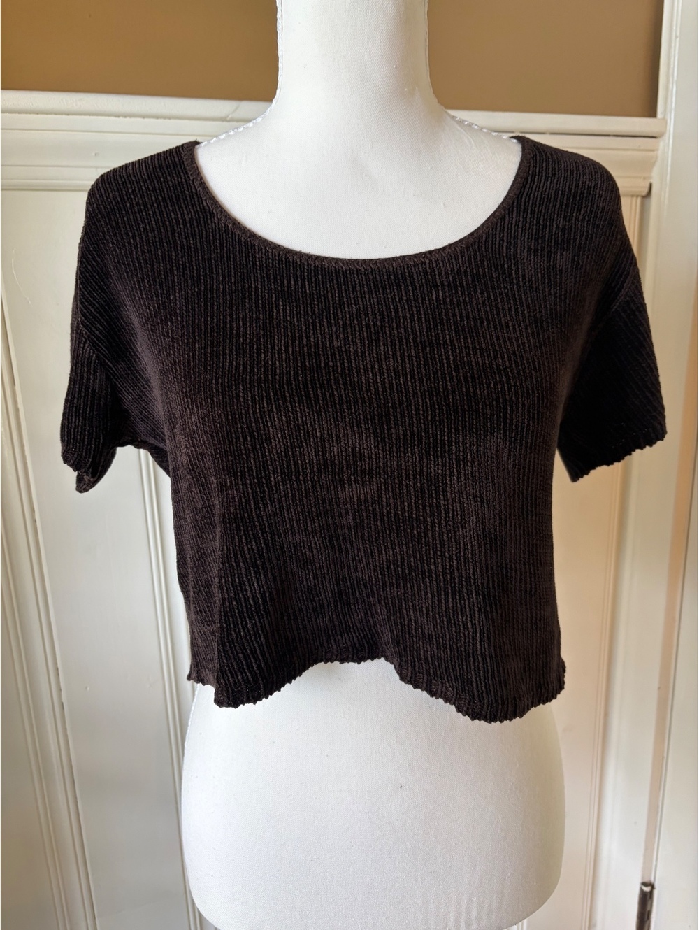 525 Made in USA Chocolate Brown Cropped Knit Top P/S Rayon Short Sleeve